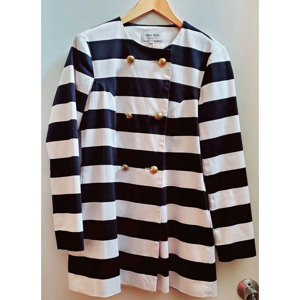 SKIRTIN AROUND New Canaan CT Jacket SZ 8 Black & Ivory Stripe Gold Buttons Coat